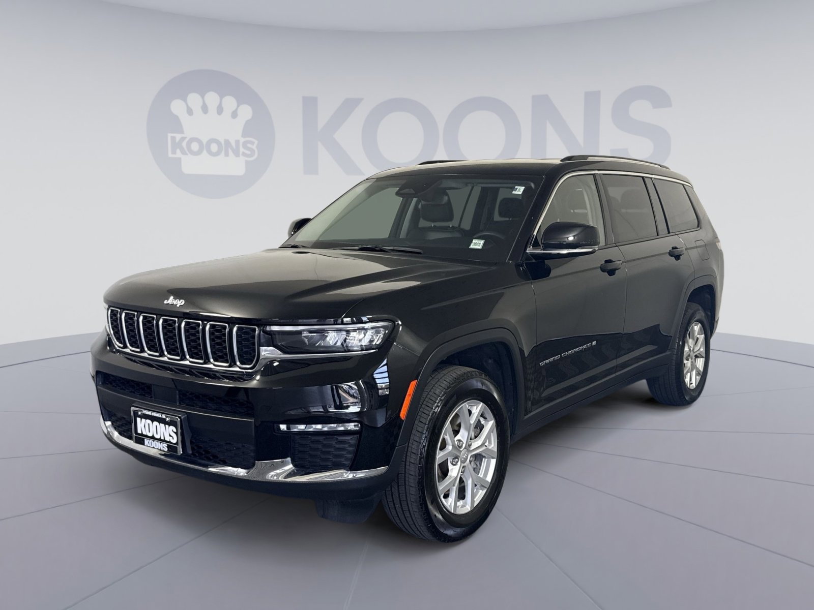 Used 2023 Jeep Grand Cherokee L Limited AWD/4WD image 1