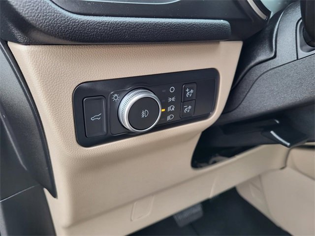 Used 2021 Ford Escape SEL image 12