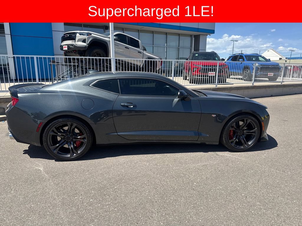 Used 2018 Chevrolet Camaro SS RWD image 6