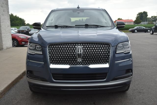 Used 2023 Lincoln Navigator L Reserve AWD/4WD image 16