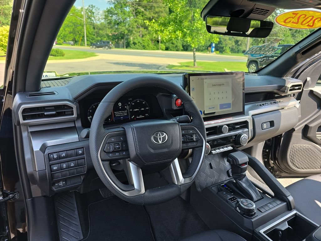 Used 2025 Toyota Tacoma TRD Off-Road AWD/4WD image 18