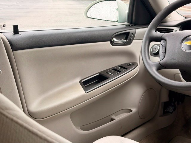 Used 2006 Chevrolet Impala LT FWD image 21