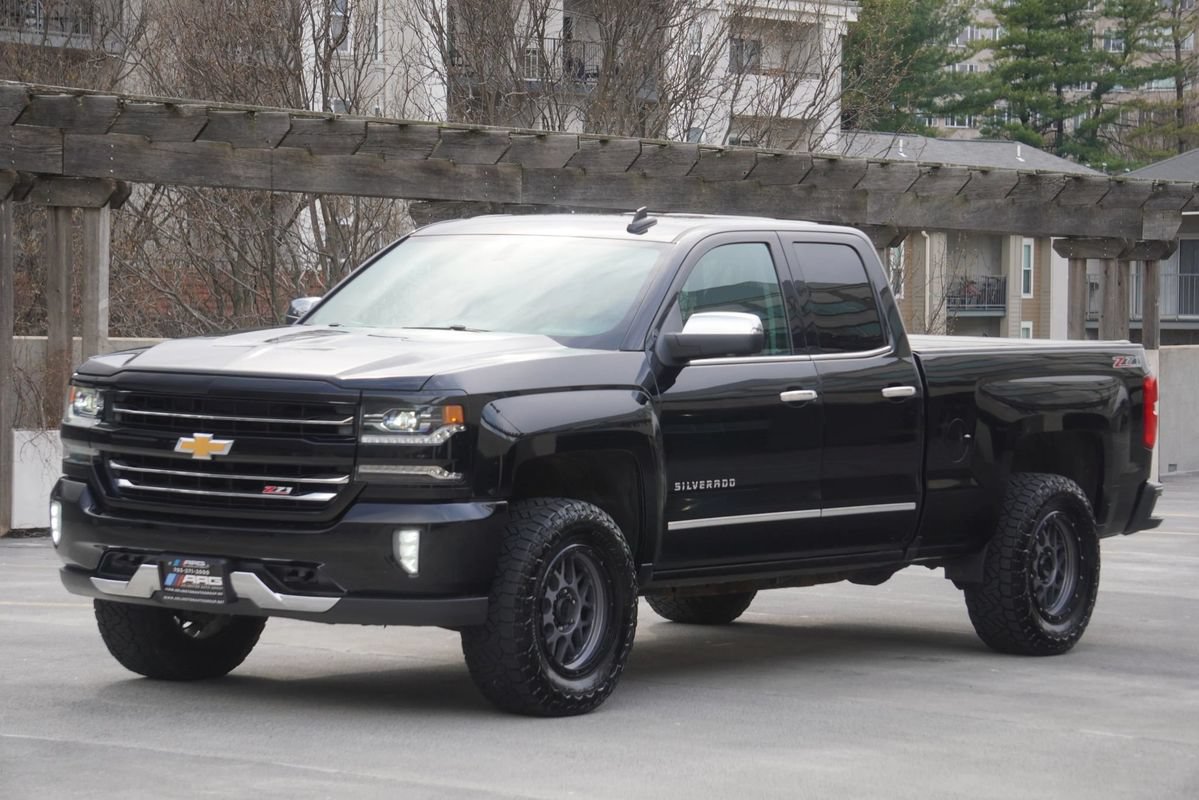 Used 2017 Chevrolet Silverado 1500 LTZ Z71 AWD/4WD image 4