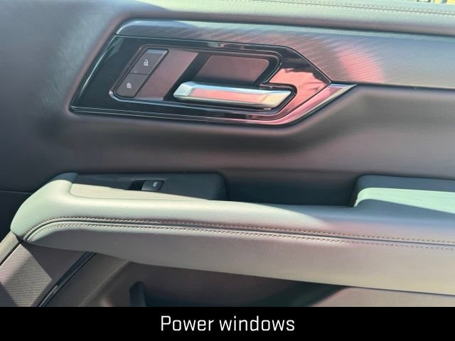 Used 2025 GMC Yukon AT4 w/ AT4 Premium Plus Package AWD/4WD image 33