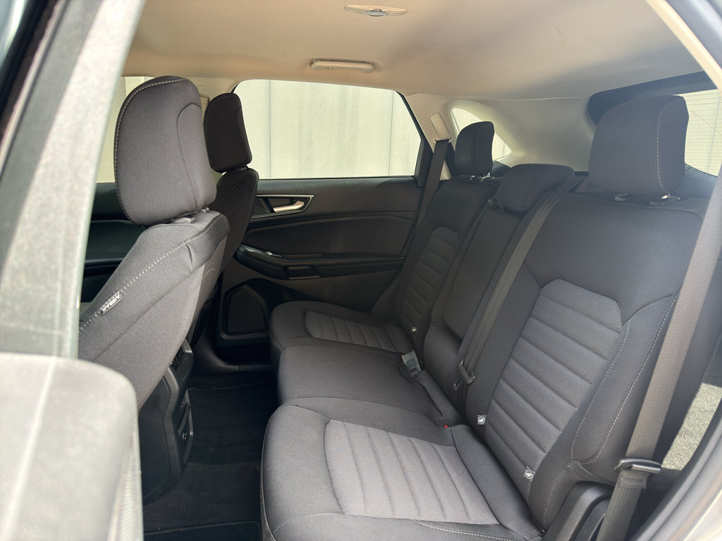 Used 2022 Ford Edge SE AWD/4WD image 14