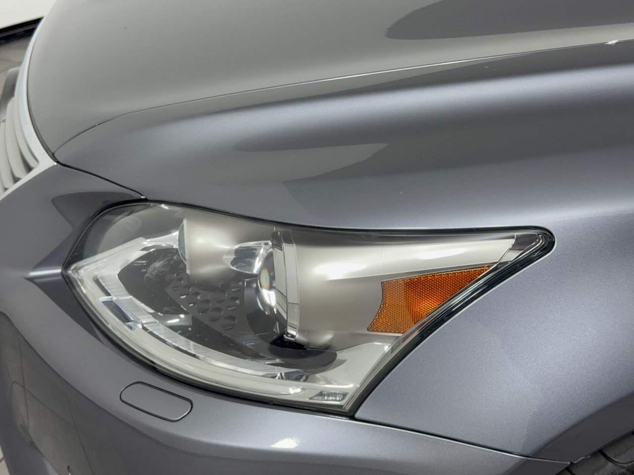 Used 2013 Lexus LS 460 w/ Comfort Pkg RWD image 12