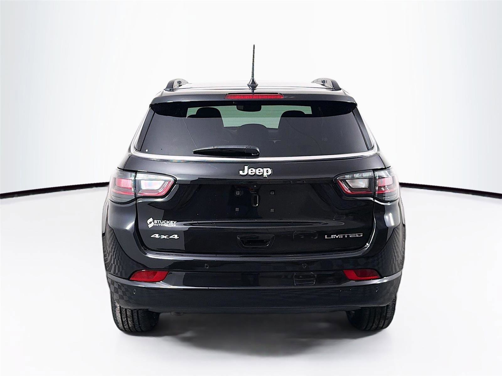 Used 2025 Jeep Compass Limited w/ Elite Group image 6