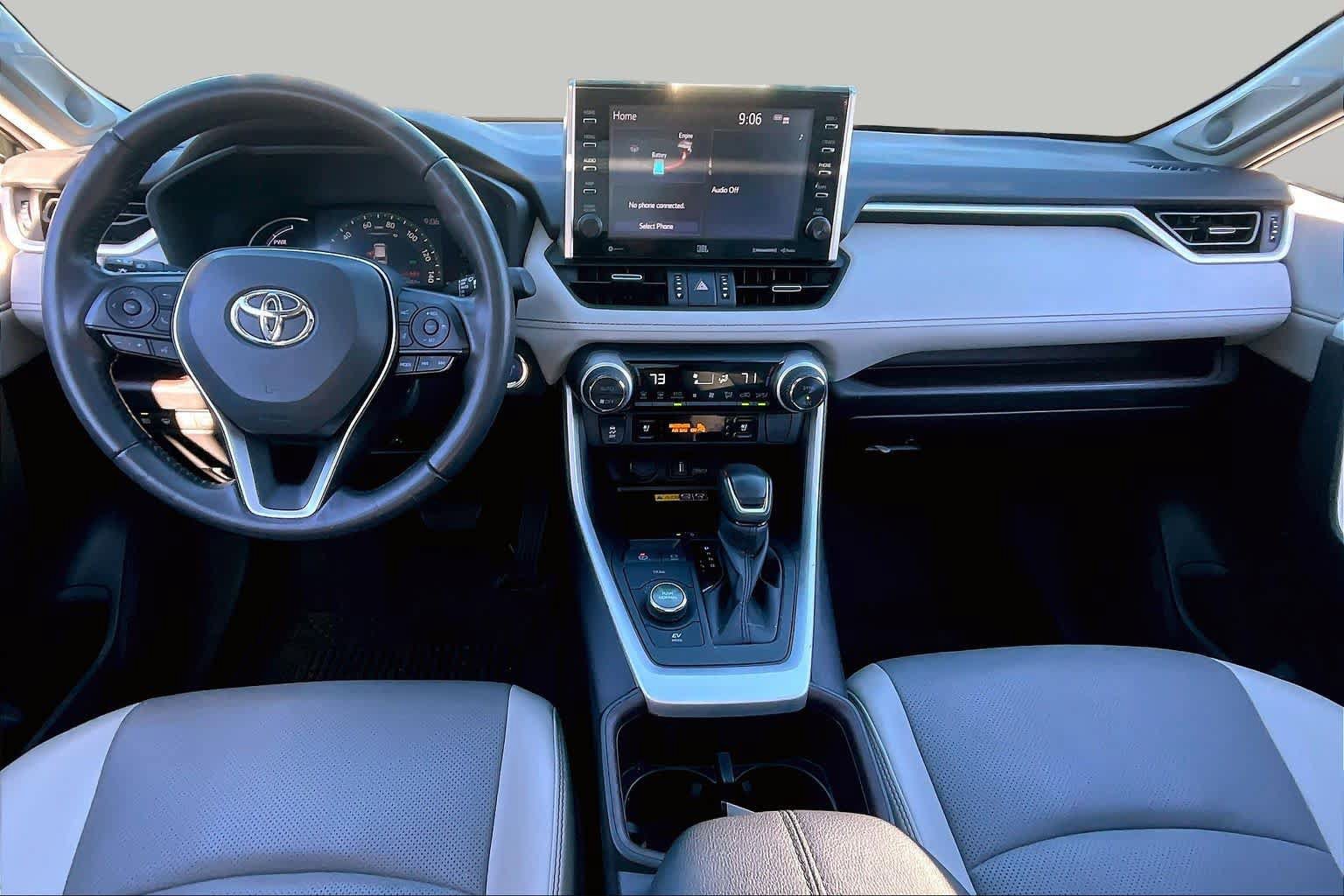 Used 2022 Toyota RAV4 Limited AWD/4WD image 16