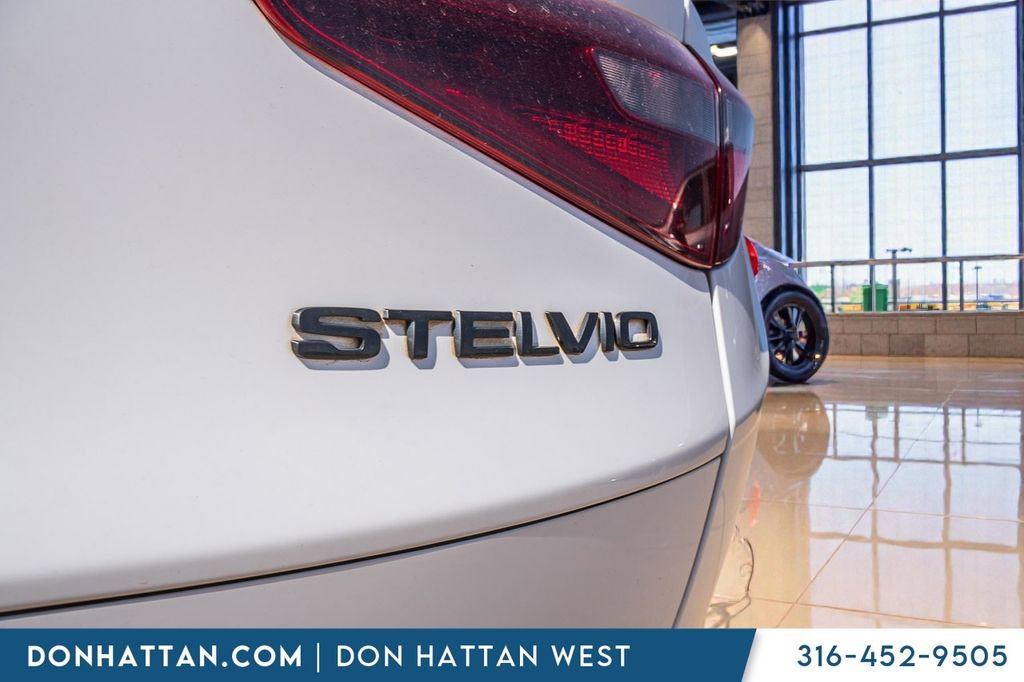 Used 2019 Alfa Romeo Stelvio Ti Sport w/ Quick Order Package 22S Sport image 6