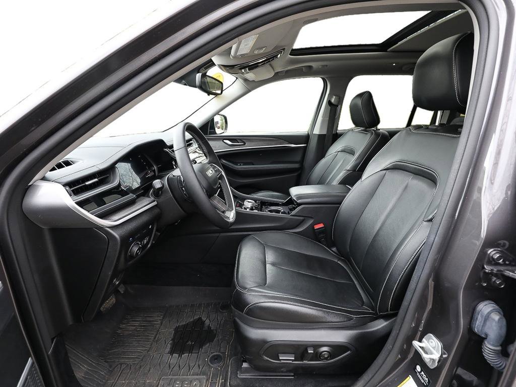 Used 2022 Jeep Grand Cherokee Limited 4xe image 11