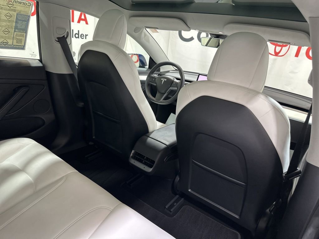 Used 2022 Tesla Model 3 Long Range image 16