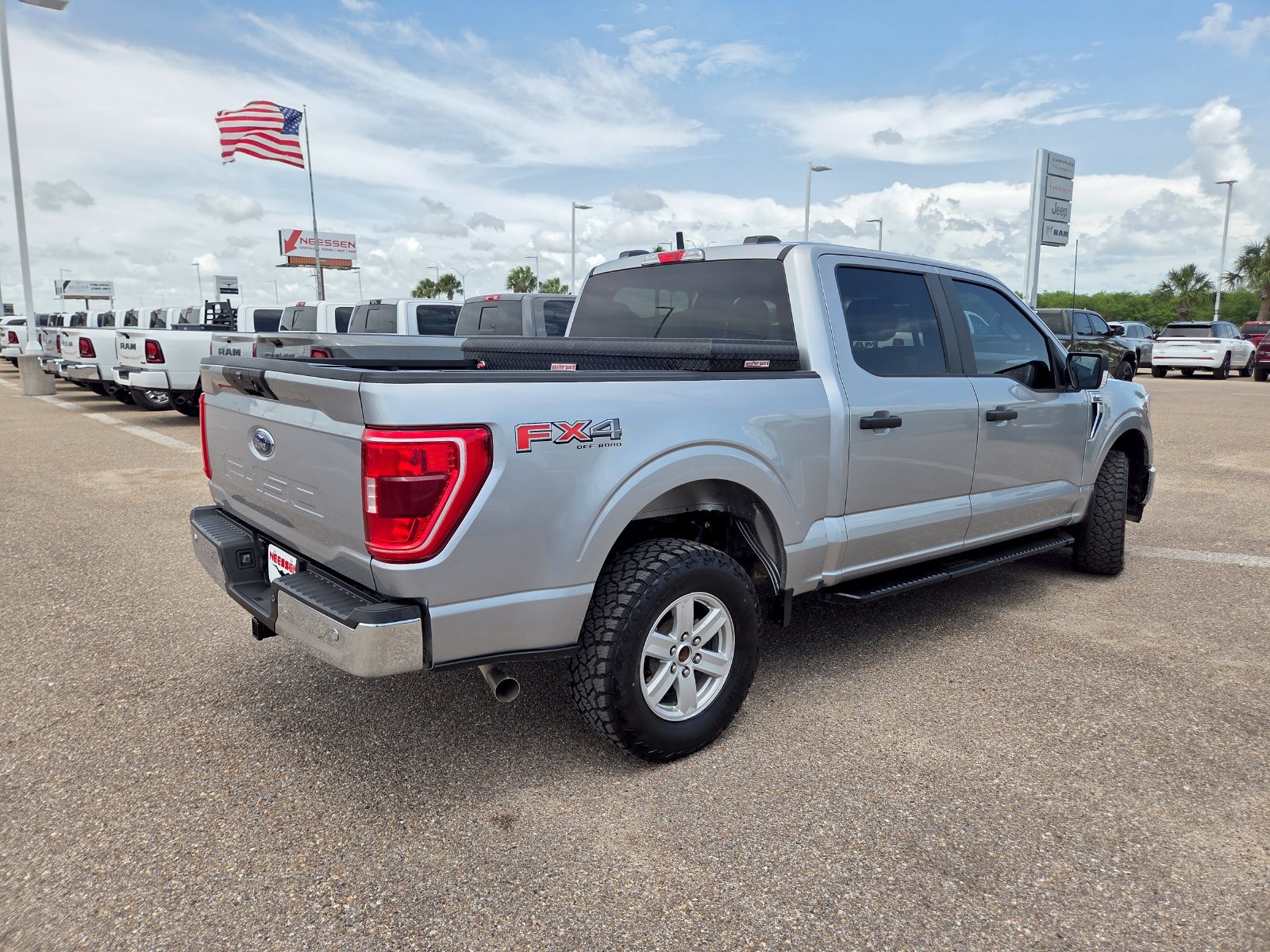 Used 2021 Ford F150 XLT w/ Trailer Tow Package AWD/4WD image 9