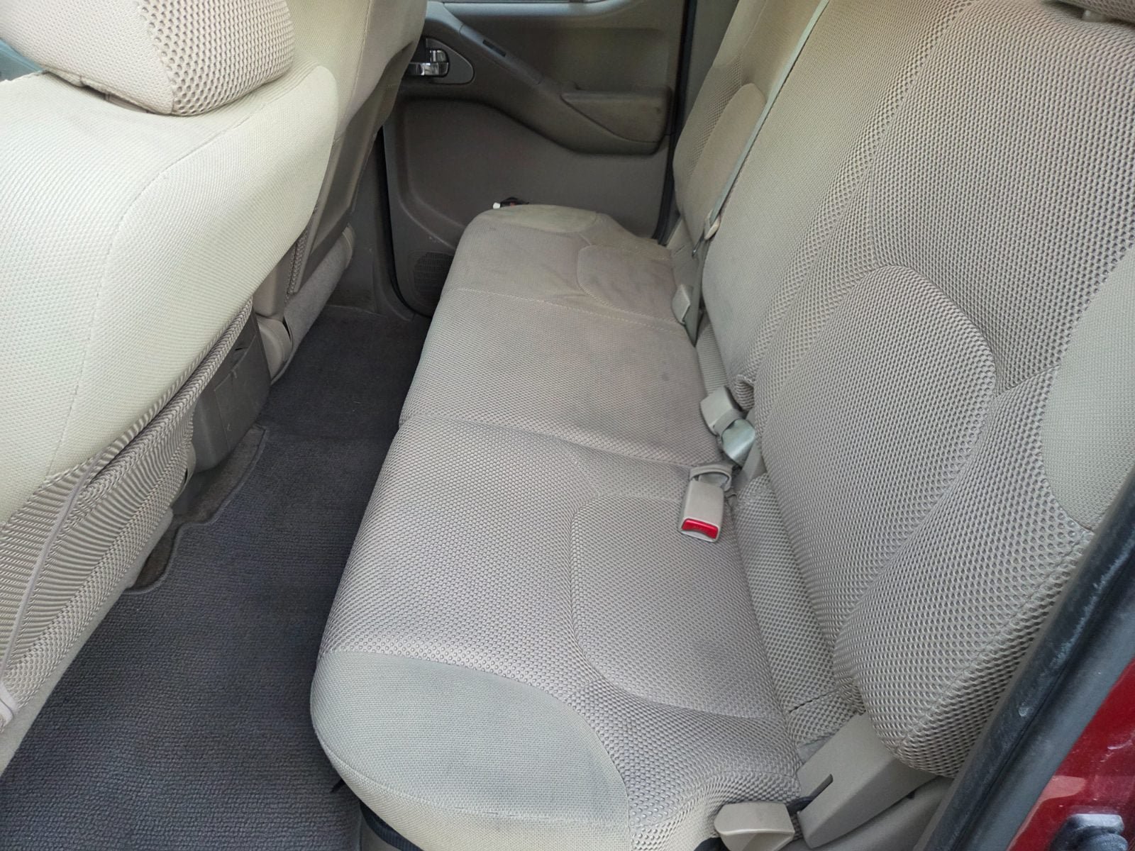 Used 2013 Nissan Frontier SV w/ SV Value Truck Pkg RWD image 10