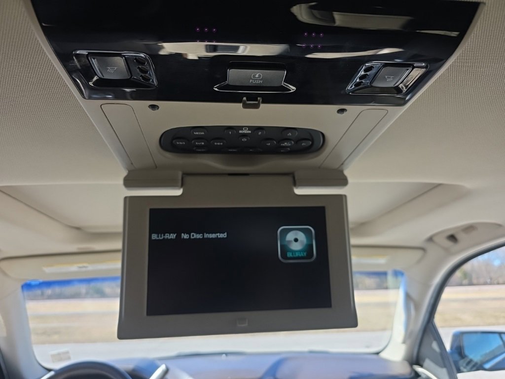 Used 2019 GMC Yukon Denali w/ Denali Ultimate Package image 17