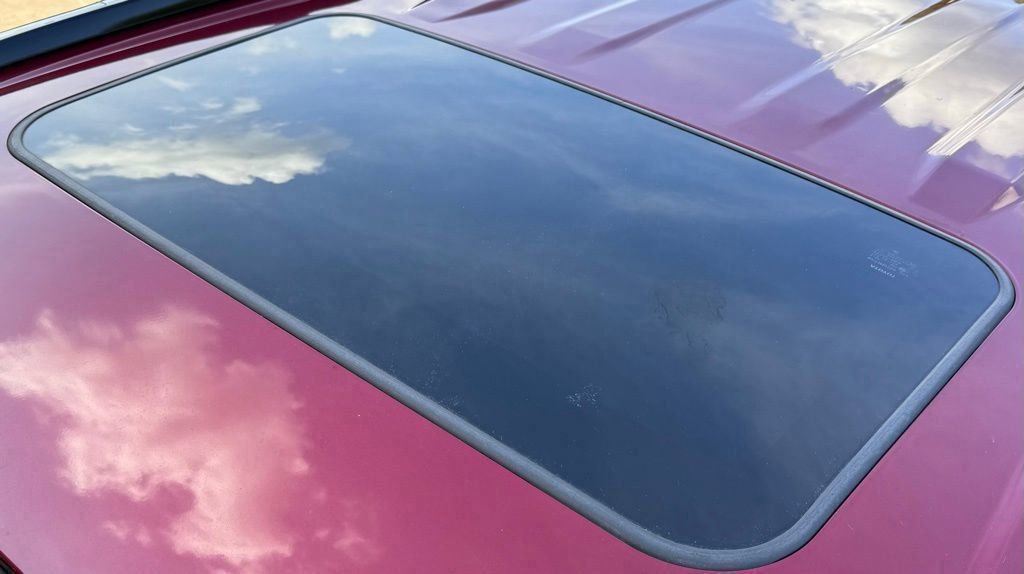 Used 2022 Toyota RAV4 Limited image 27