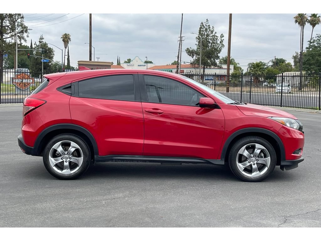 Certified 2017 Honda HR-V LX image 7