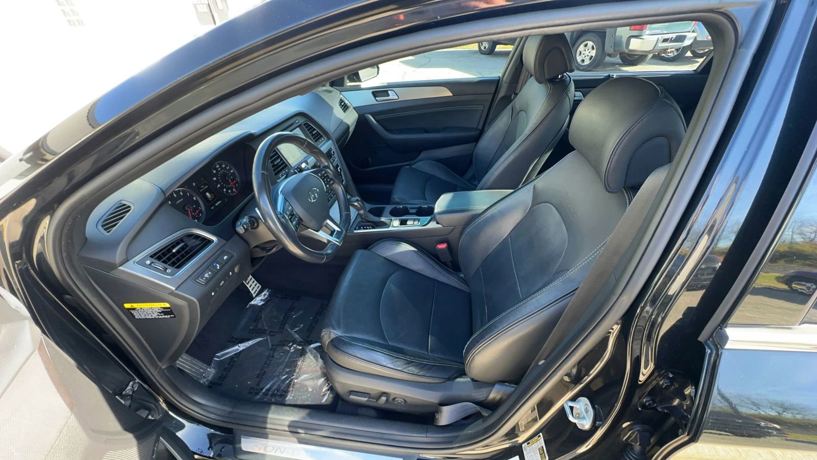 Used 2017 Hyundai Sonata Limited 2.0T image 12