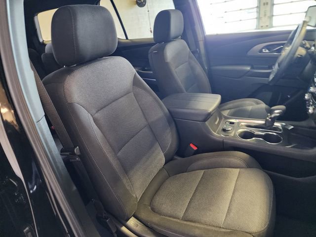 Used 2023 Chevrolet Traverse LT FWD image 21