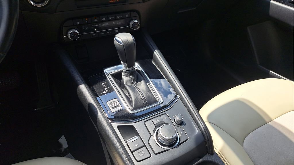 Used 2021 MAZDA CX-5 Touring image 18