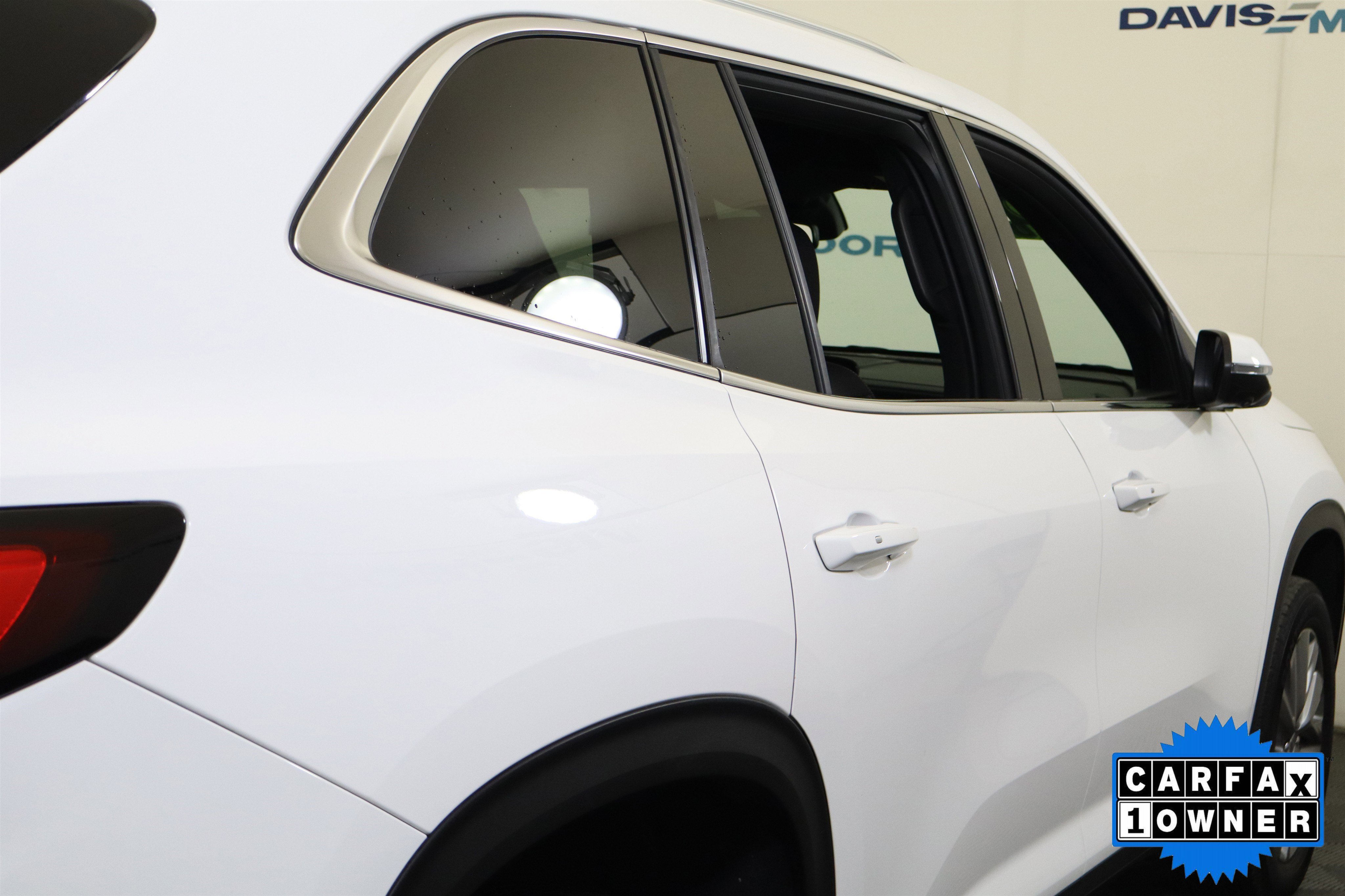 Used 2025 Buick Enclave Preferred image 6