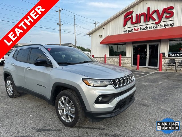 Used 2024 Jeep Compass Latitude image 1