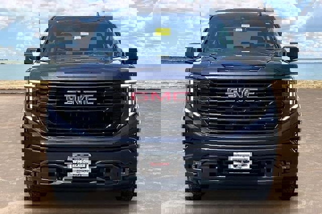 Used 2023 GMC Sierra 1500 Elevation AWD/4WD image 2