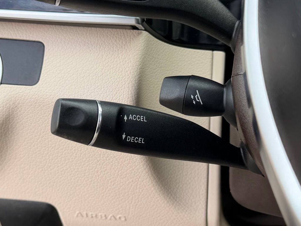 Used 2014 Mercedes-Benz E 350 Sedan image 39