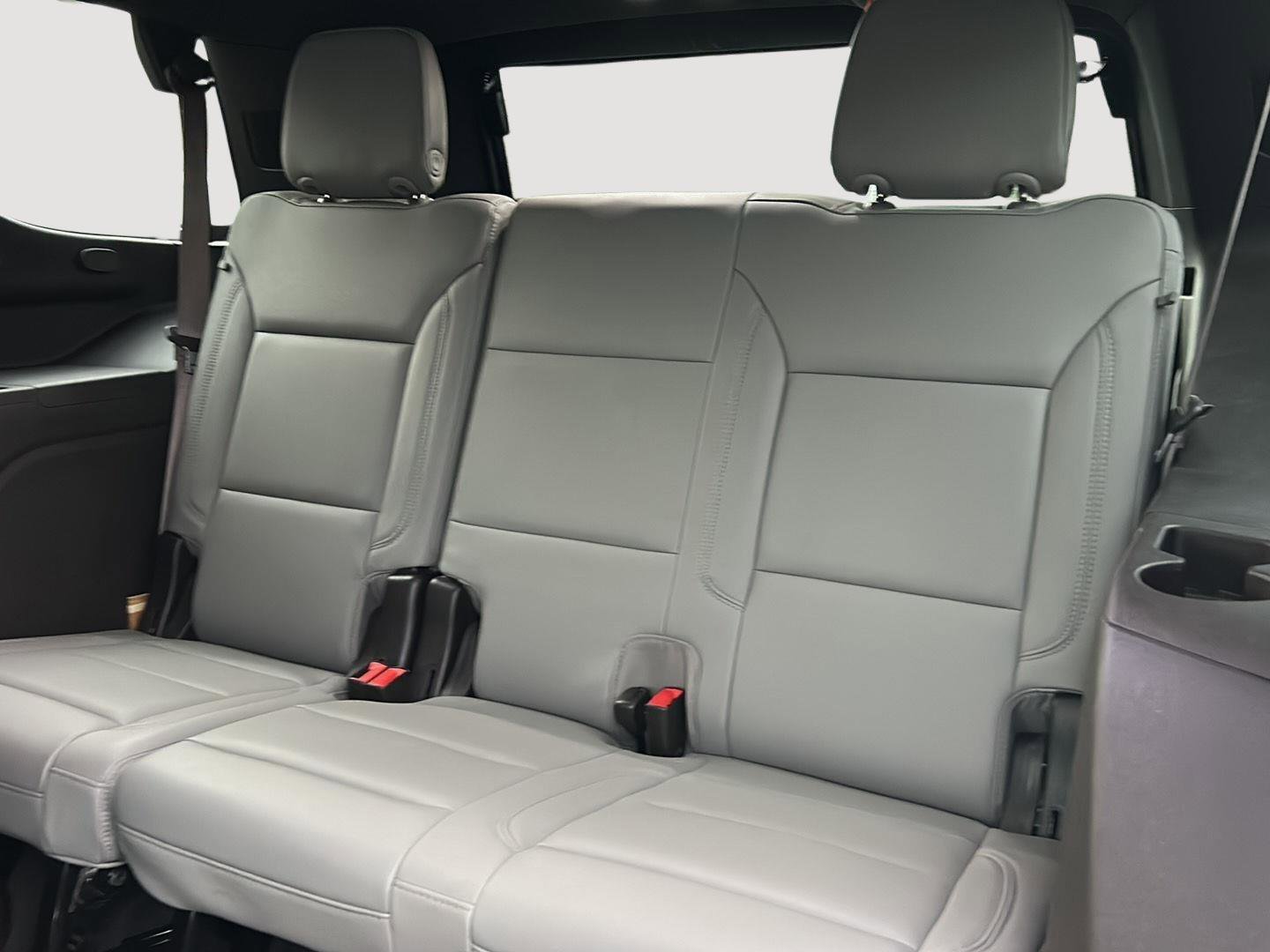 Used 2022 Chevrolet Tahoe LT w/ Luxury Package image 10