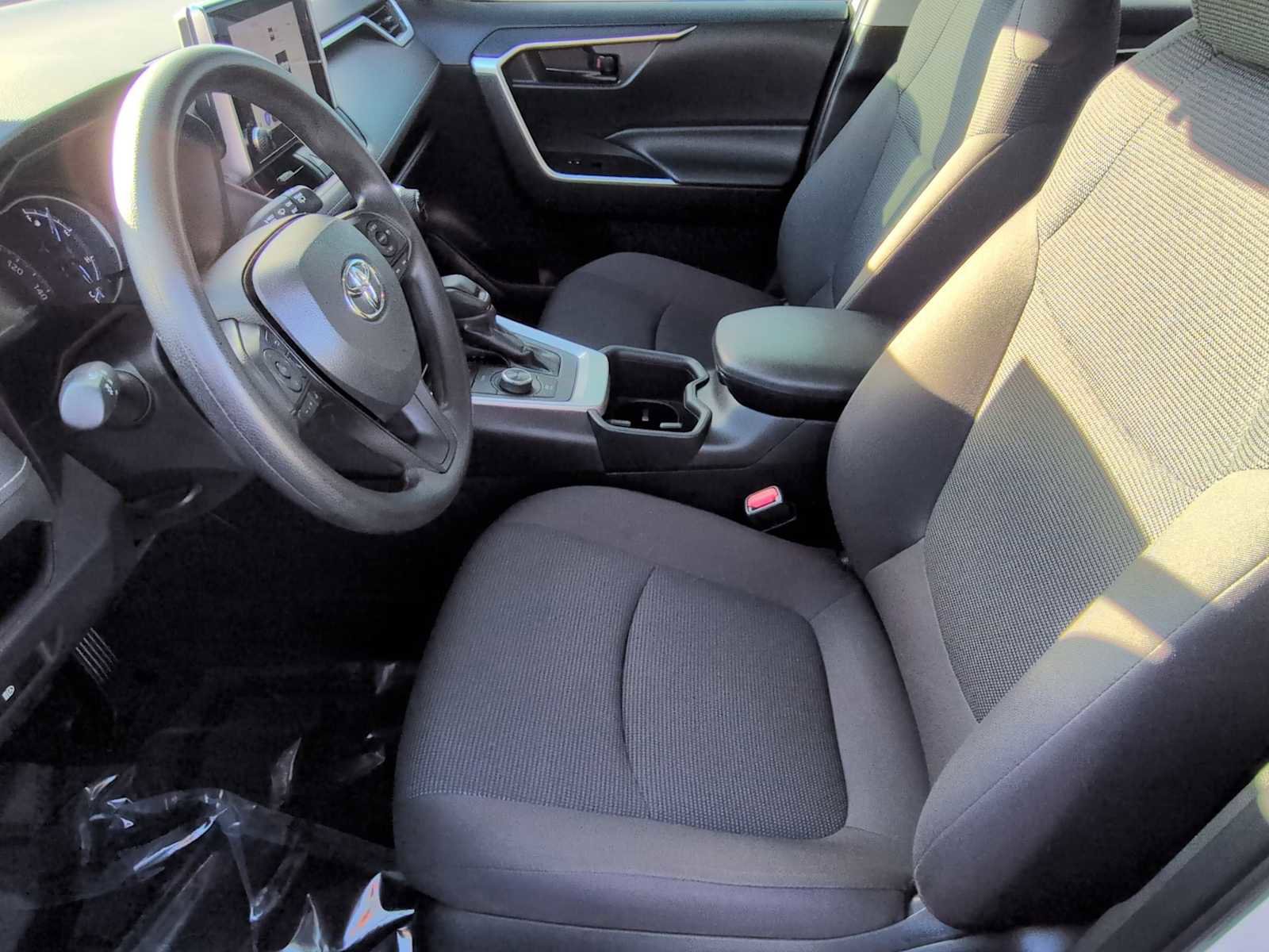 Used 2024 Toyota RAV4 LE image 10