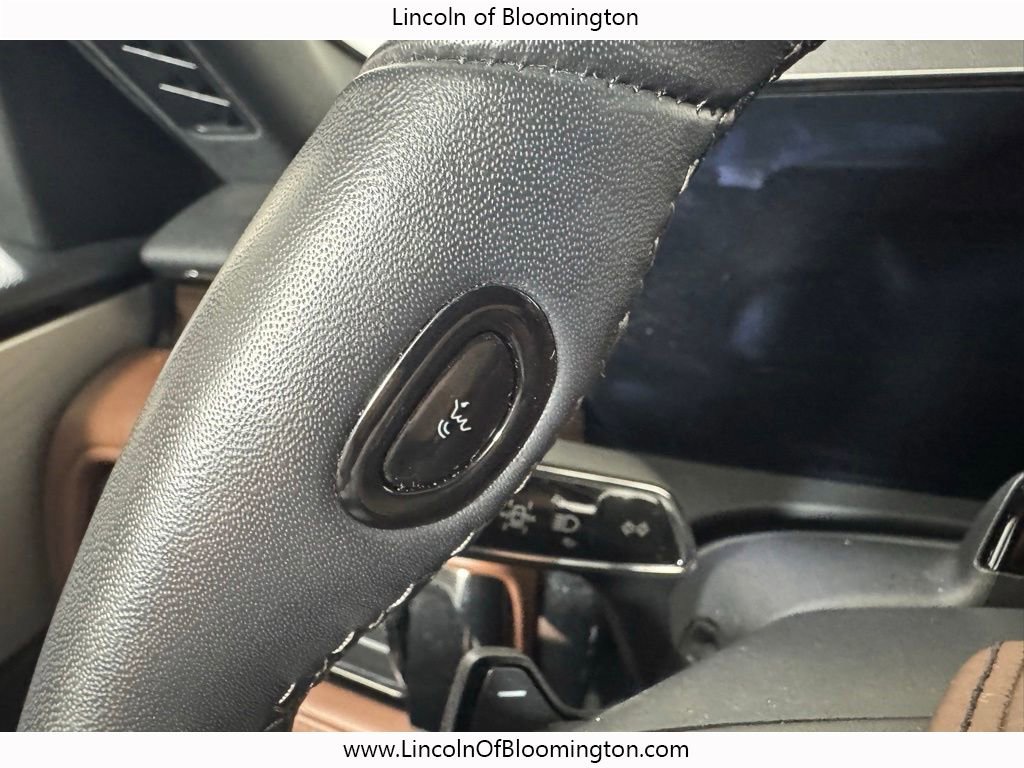 Used 2025 Lincoln Aviator Reserve w/ Equipment Group 201A AWD/4WD image 46
