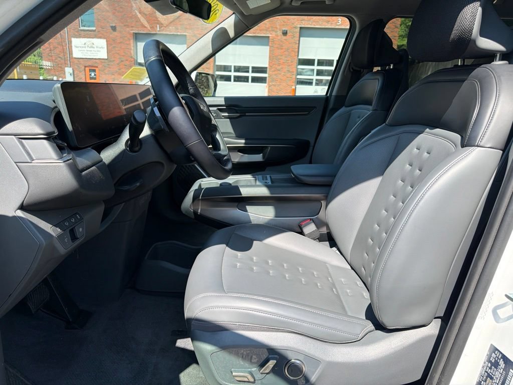 Certified 2024 Kia EV9 Wind AWD/4WD image 14
