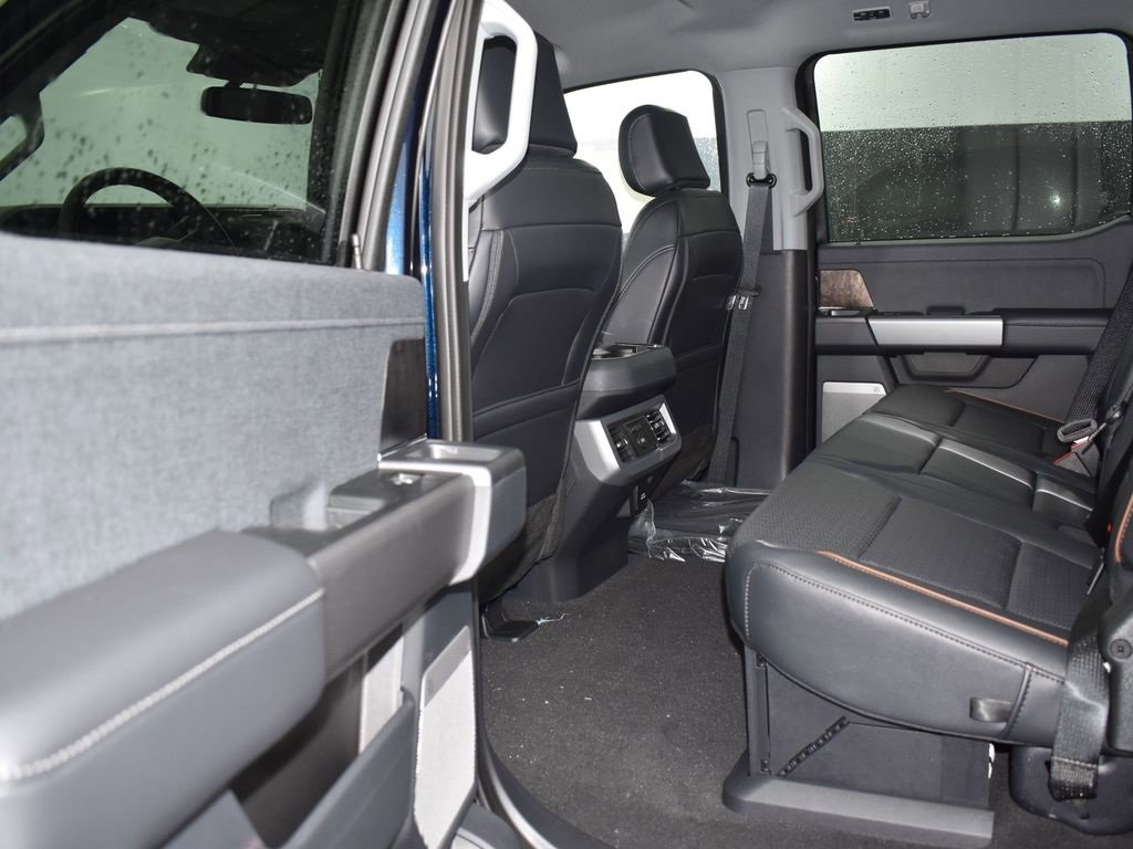 New 2025 Ford F350 Lariat w/ Black Appearance Package image 8