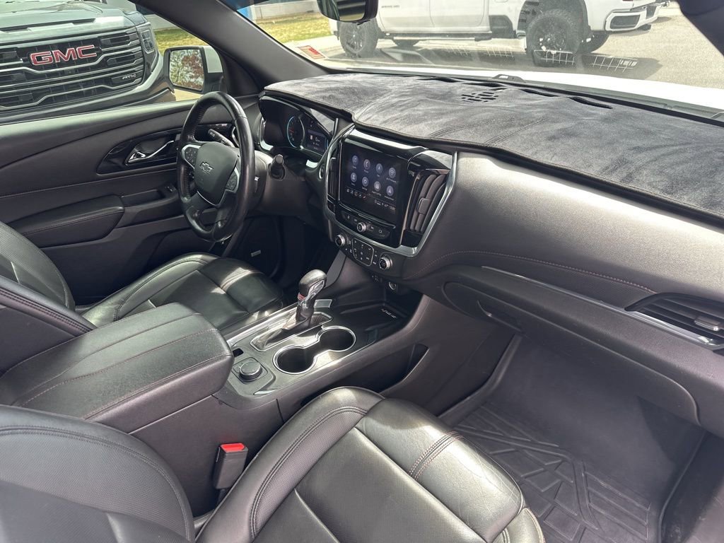 Used 2022 Chevrolet Traverse RS image 31