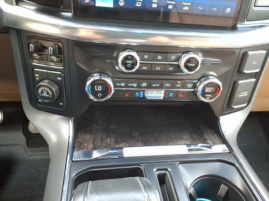 Used 2021 Ford F150 Lariat w/ Max Trailer Tow Package image 16