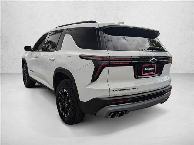 Used 2024 Chevrolet Traverse Z71 image 8