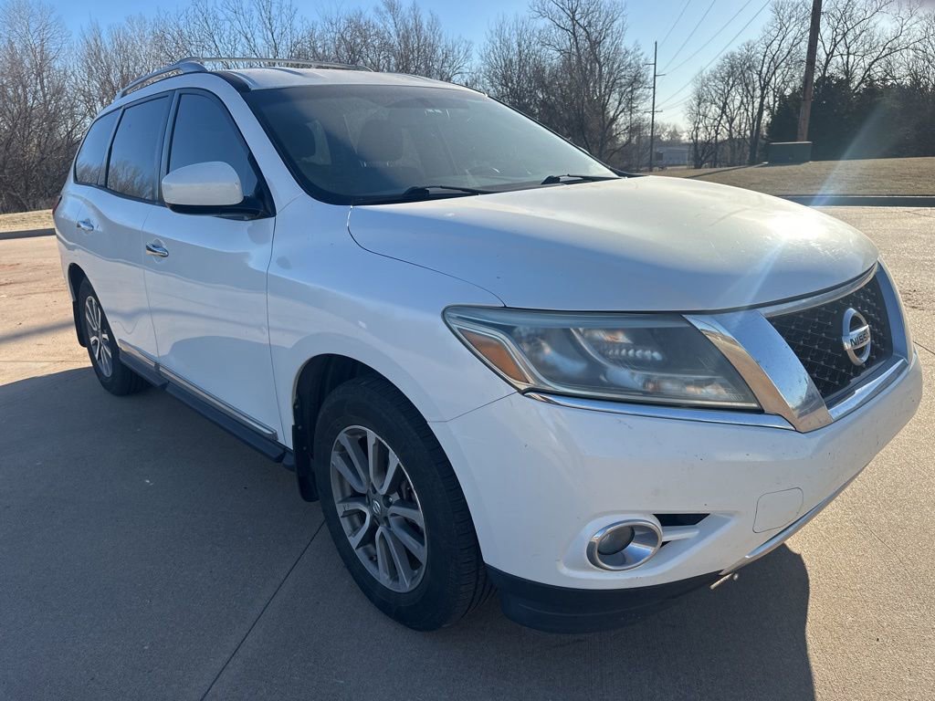Used 2014 Nissan Pathfinder SL w/ SL Tech Package image 4