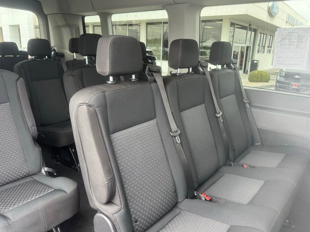 Used 2023 Ford Transit 350 XLT image 24