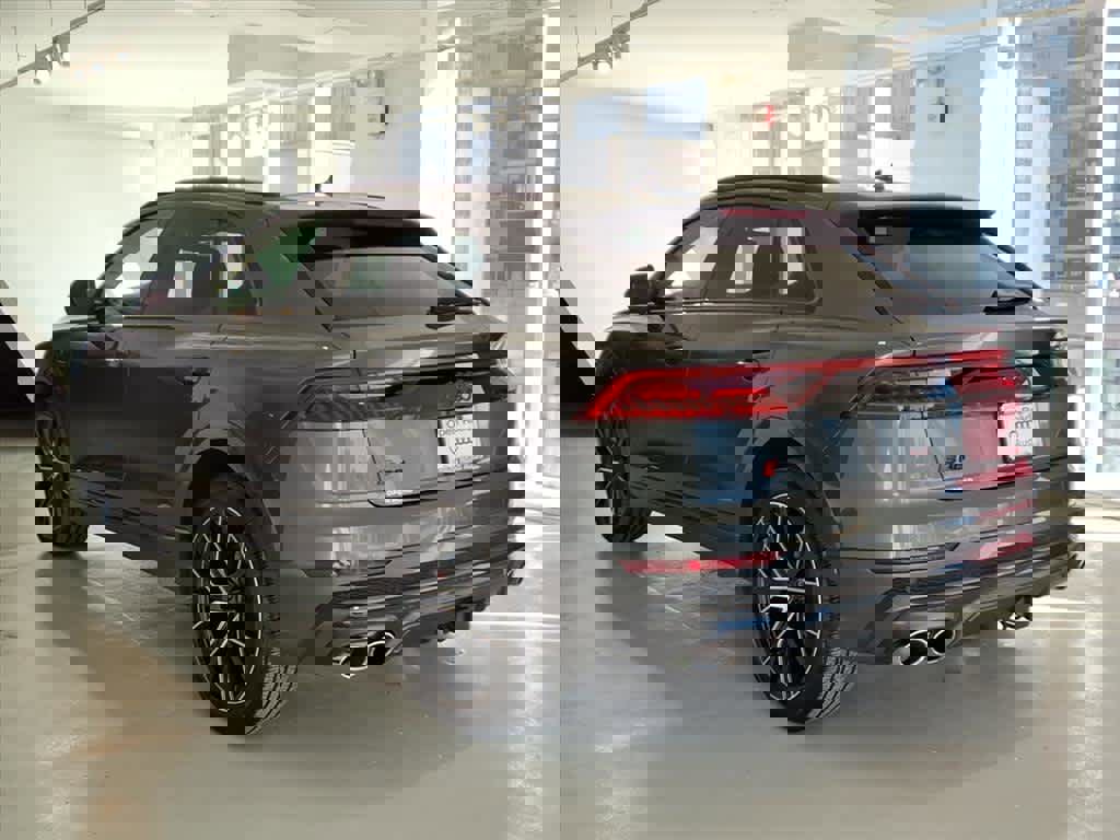 Used 2022 Audi SQ8 Prestige image 6