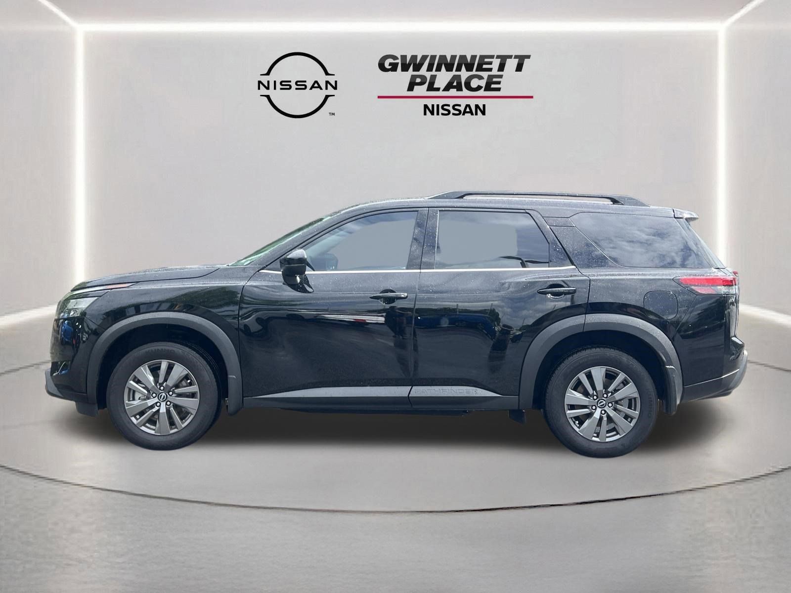 Certified 2025 Nissan Pathfinder SV FWD image 22