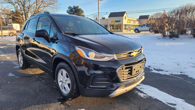 Used 2017 Chevrolet Trax LT w/ LT Convenience Package image 11