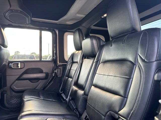 Used 2022 Jeep Wrangler Unlimited Sahara AWD/4WD image 22
