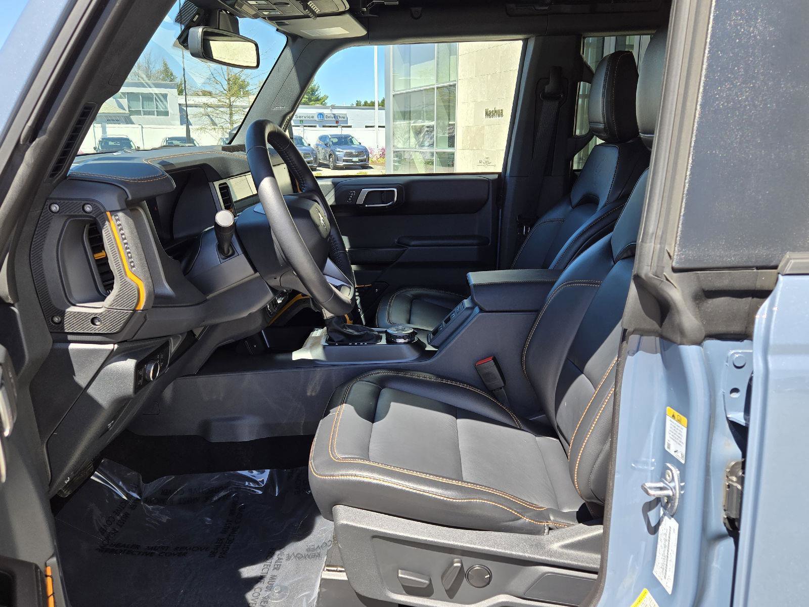 Used 2024 Ford Bronco Badlands AWD/4WD image 3