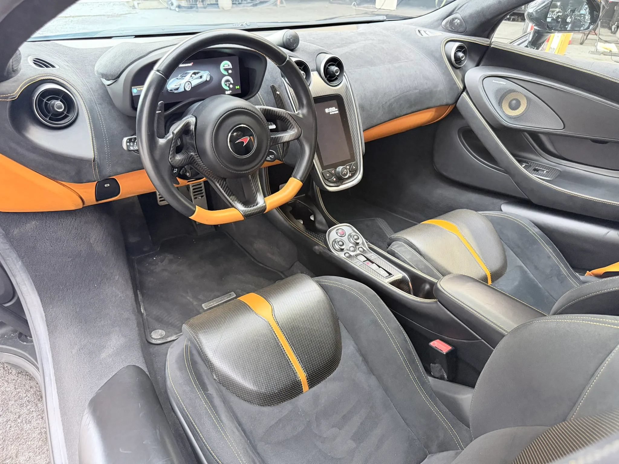 Used 2017 McLaren 570S Coupe RWD image 10