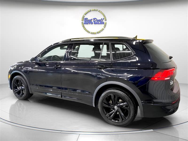 Used 2023 Volkswagen Tiguan SE R-Line image 5