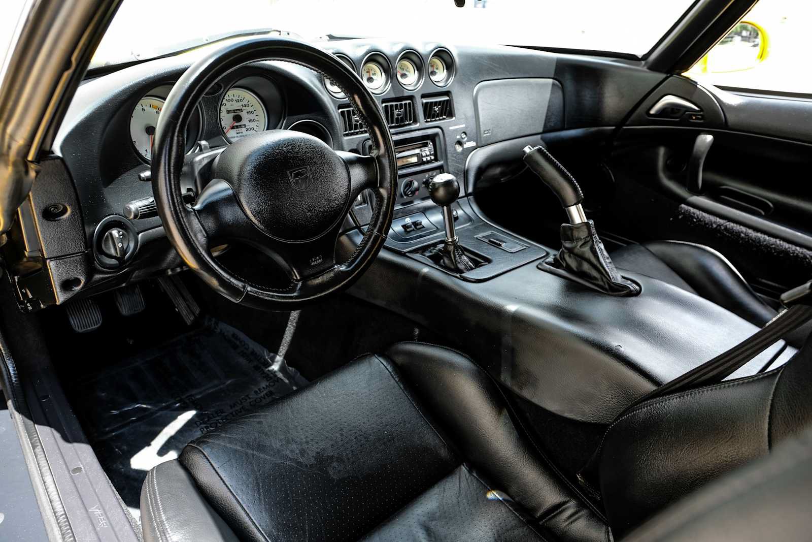 Used 2001 Dodge Viper RT/10 RWD image 3