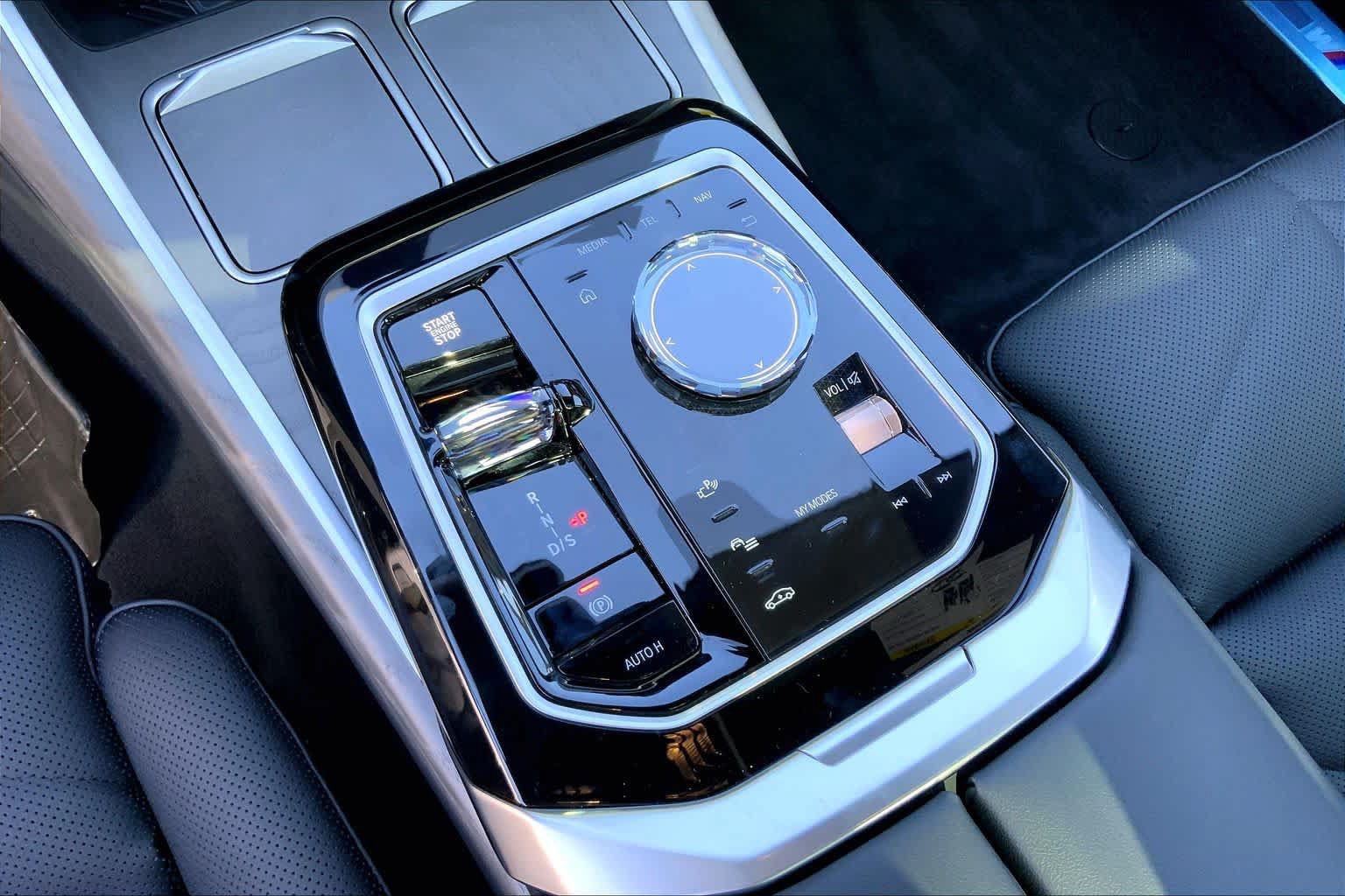 New 2026 BMW 740i xDrive AWD/4WD image 16