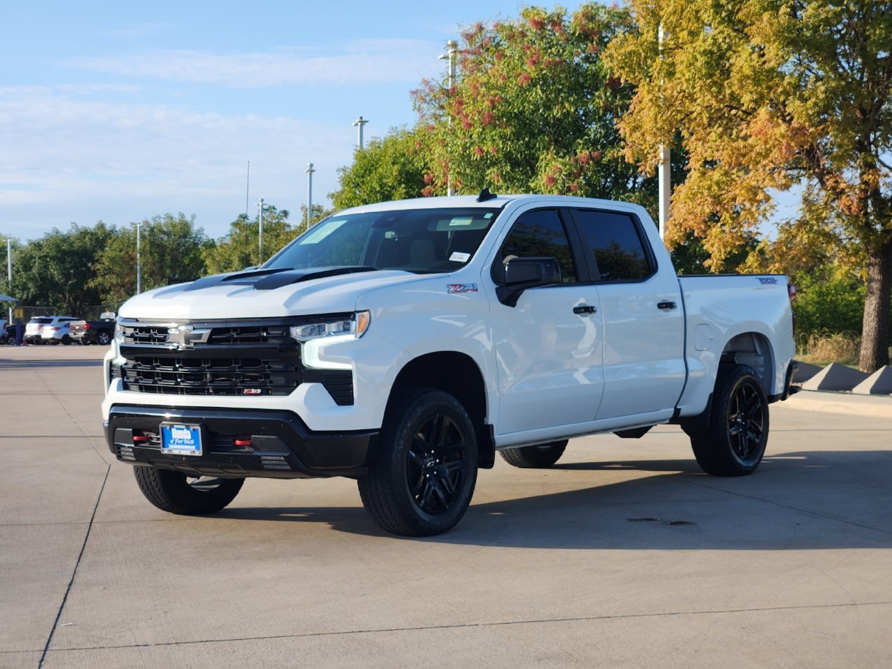 Used 2025 Chevrolet Silverado 1500 LT Trail Boss w/ Convenience Package II AWD/4WD image 3