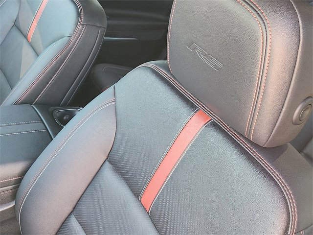 Used 2024 Chevrolet Traverse RS image 24