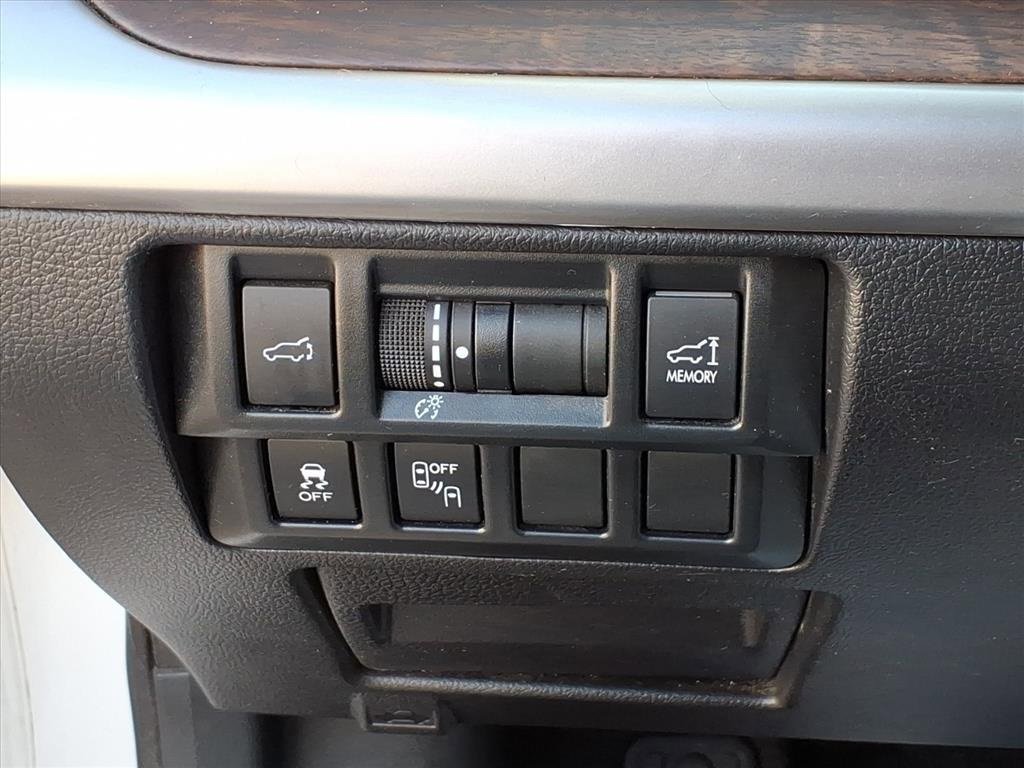 Used 2017 Subaru Outback 2.5i Limited image 22
