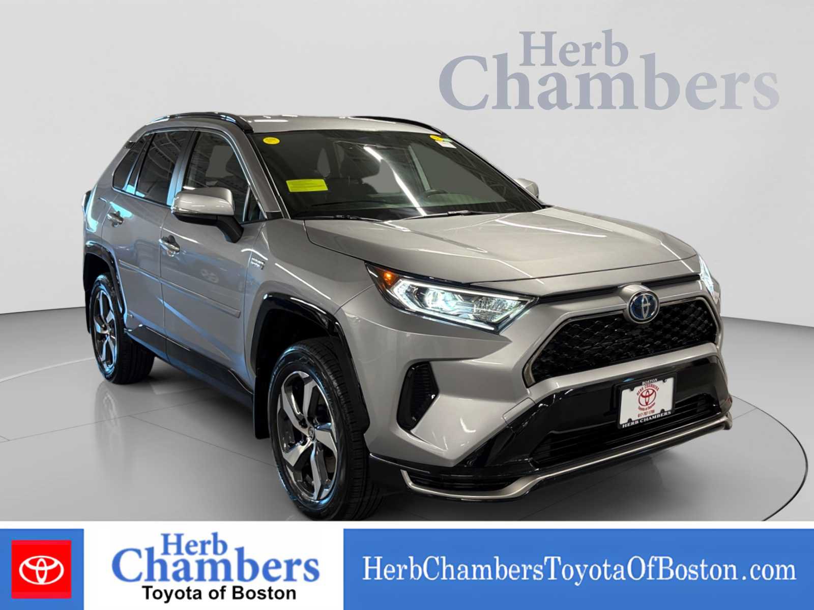 Used 2021 Toyota RAV4 SE w/ Carpet Mat Package (TMS)